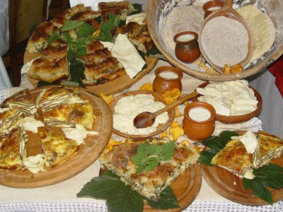 DINNER IN NATIONAL CUISINE
